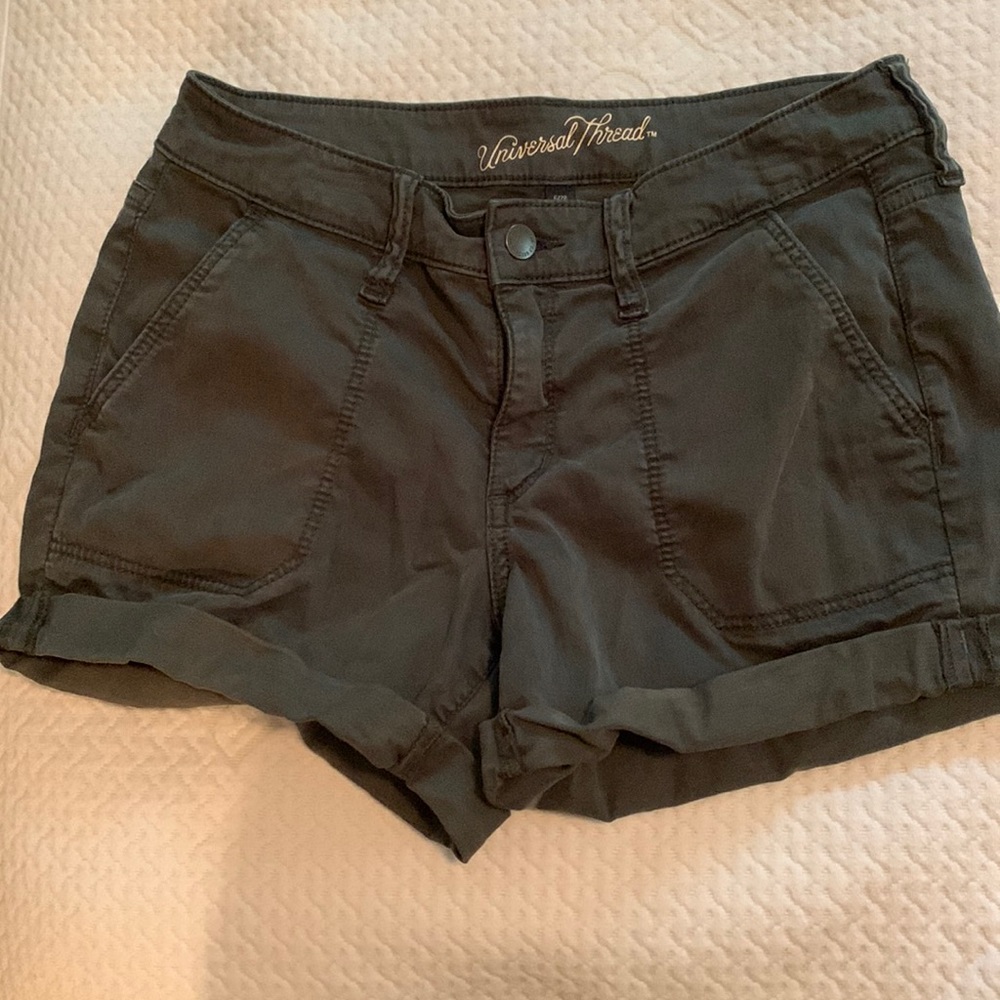 Universal Thread Shorts
